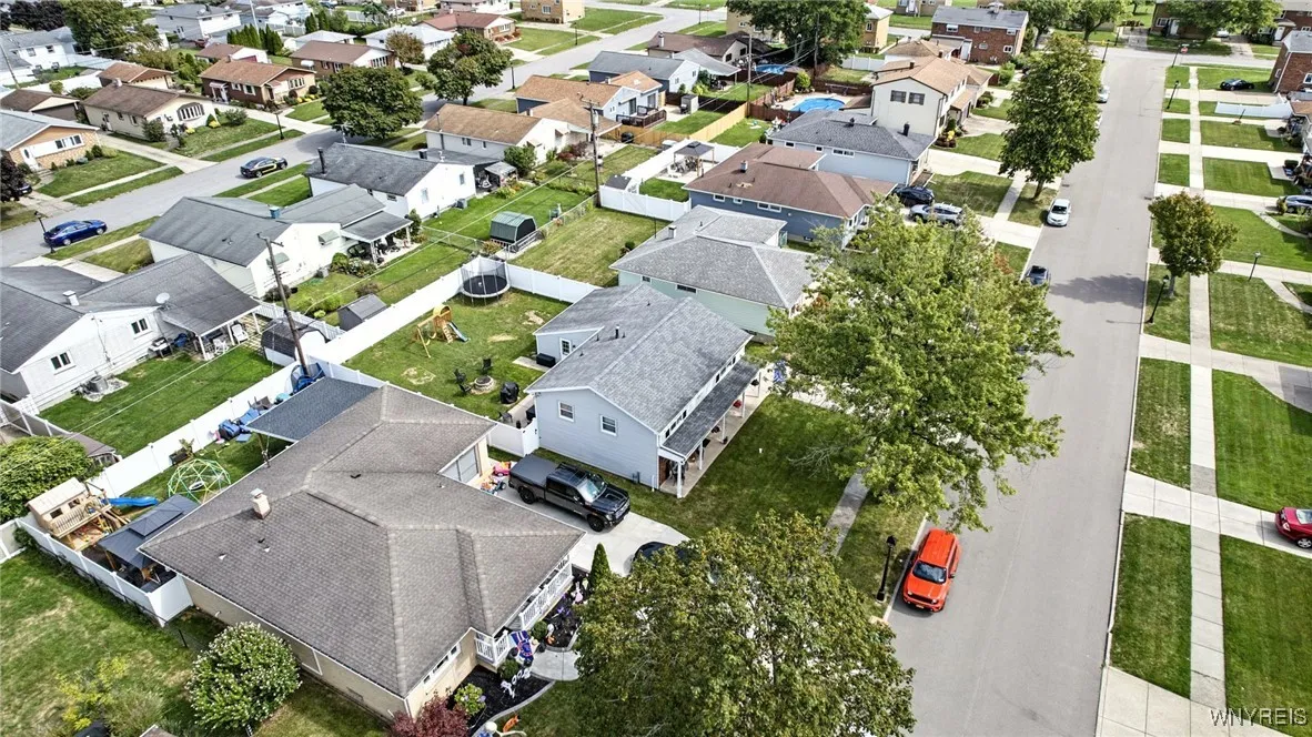 226 Temple Drive, Cheektowaga, New York 14225, Cheektowaga, New York 14225, 4 Bedrooms Bedrooms, 7 Rooms Rooms,2 BathroomsBathrooms,Residential,Closed,226 Temple Drive, Cheektowaga, New York 14225,0,B1636095