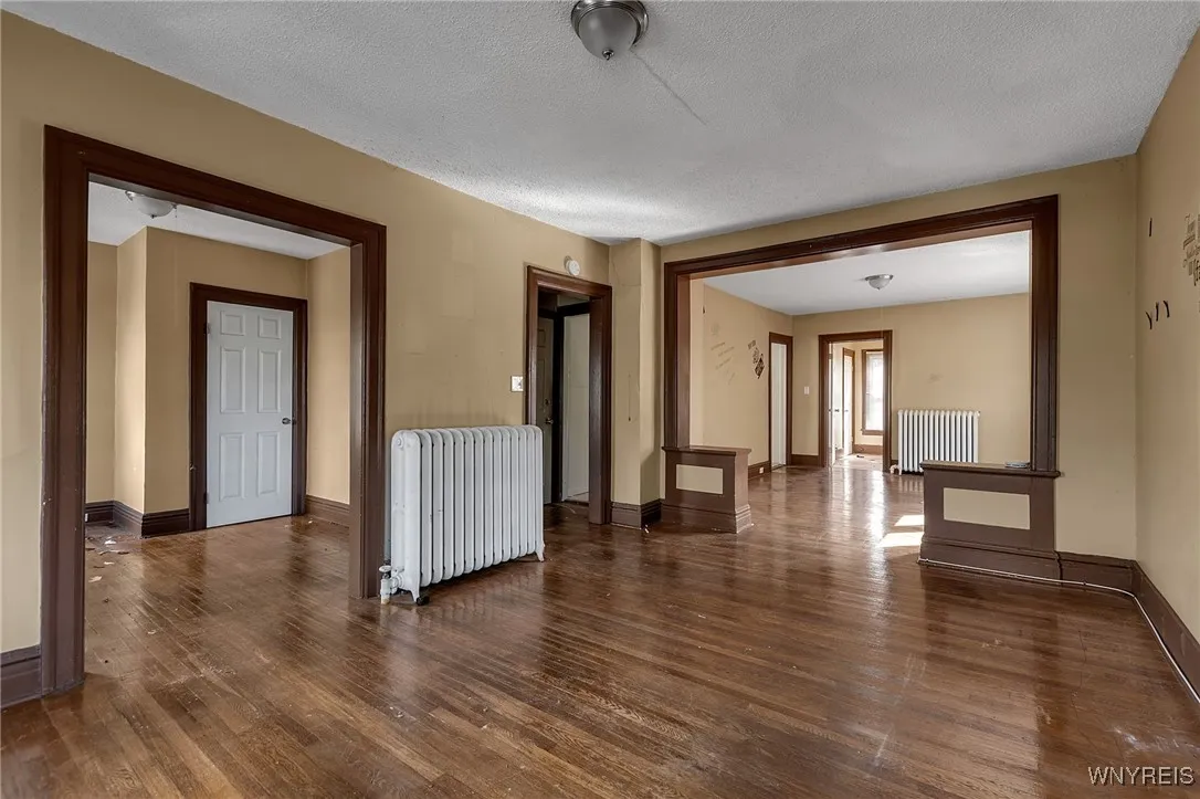 195 Riverside Avenue, Buffalo, New York 14207, Buffalo, New York 14207, 4 Bedrooms Bedrooms, ,3 BathroomsBathrooms,Residential,For Sale,195 Riverside Avenue, Buffalo, New York 14207,0,B1633817