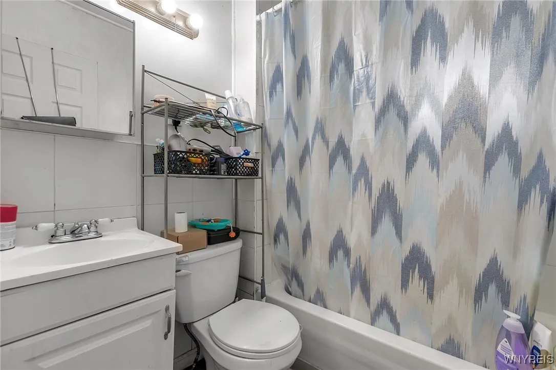 195 Riverside Avenue, Buffalo, New York 14207, Buffalo, New York 14207, 4 Bedrooms Bedrooms, ,3 BathroomsBathrooms,Residential,For Sale,195 Riverside Avenue, Buffalo, New York 14207,0,B1633817