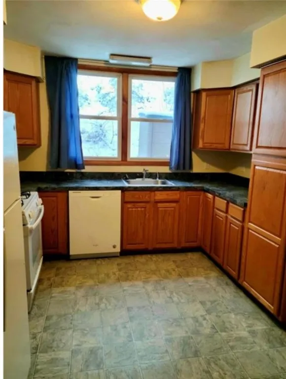 224 East 3rd Street, Corning City, New York 14830, Corning City, New York 14830, 4 Bedrooms Bedrooms, ,2 BathroomsBathrooms,Residential,For Sale,224 East 3rd Street, Corning City, New York 14830,0,R1636519