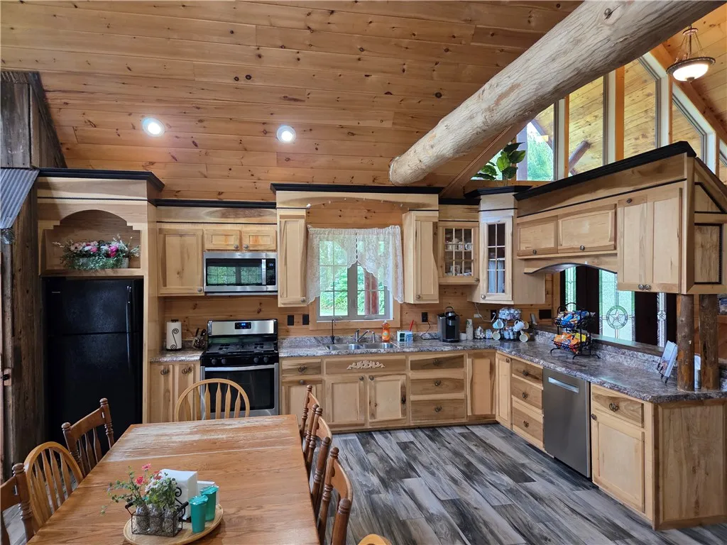 5517 Norris Road, Huron, New York 14516, Huron, New York 14516, 3 Bedrooms Bedrooms, 8 Rooms Rooms,4 BathroomsBathrooms,Residential,For Sale,5517 Norris Road, Huron, New York 14516,0,R1635395