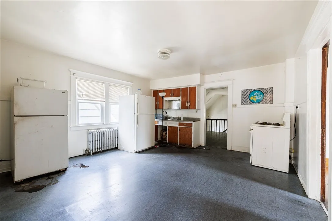 96 Sobieski Street, Rochester, New York 14621, Rochester, New York 14621, 6 Bedrooms Bedrooms, ,3 BathroomsBathrooms,Residential,For Sale,96 Sobieski Street, Rochester, New York 14621,0,R1636001
