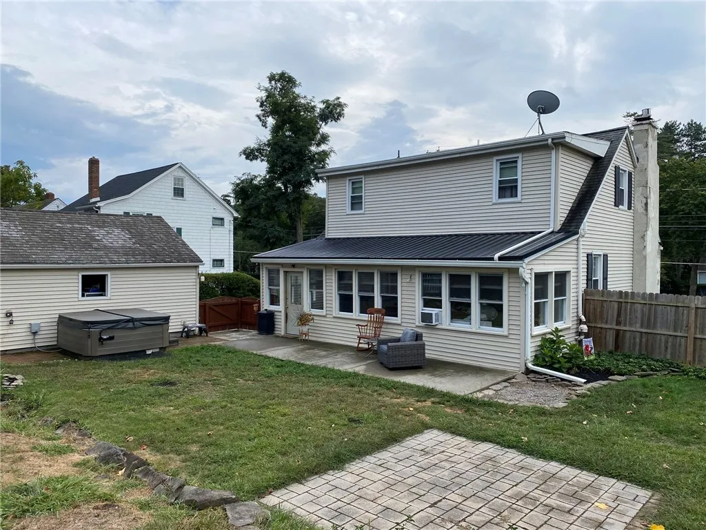 1838 West Water Street, Elmira, New York 14905, Elmira, New York 14905, 3 Bedrooms Bedrooms, 9 Rooms Rooms,2 BathroomsBathrooms,Residential,For Sale,1838 West Water Street, Elmira, New York 14905,0,R1635982