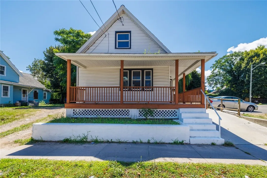 947 Clifford Ave, Rochester, New York 14621, Rochester, New York 14621, 3 Bedrooms Bedrooms, 6 Rooms Rooms,1 BathroomBathrooms,Residential,For Sale,947 Clifford Ave, Rochester, New York 14621,0,R1636109