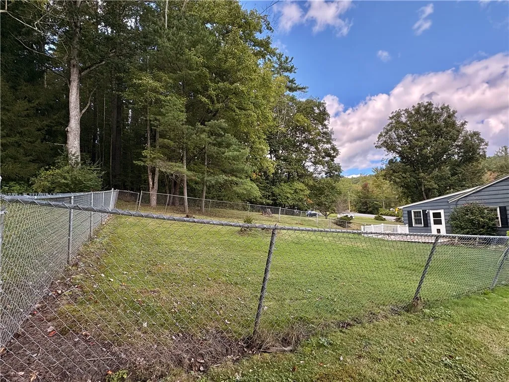 397 Beartown Rd, Erwin, New York 14870, Erwin, New York 14870, 2 Bedrooms Bedrooms, 8 Rooms Rooms,2 BathroomsBathrooms,Residential,For Sale,397 Beartown Rd, Erwin, New York 14870,0,R1636574