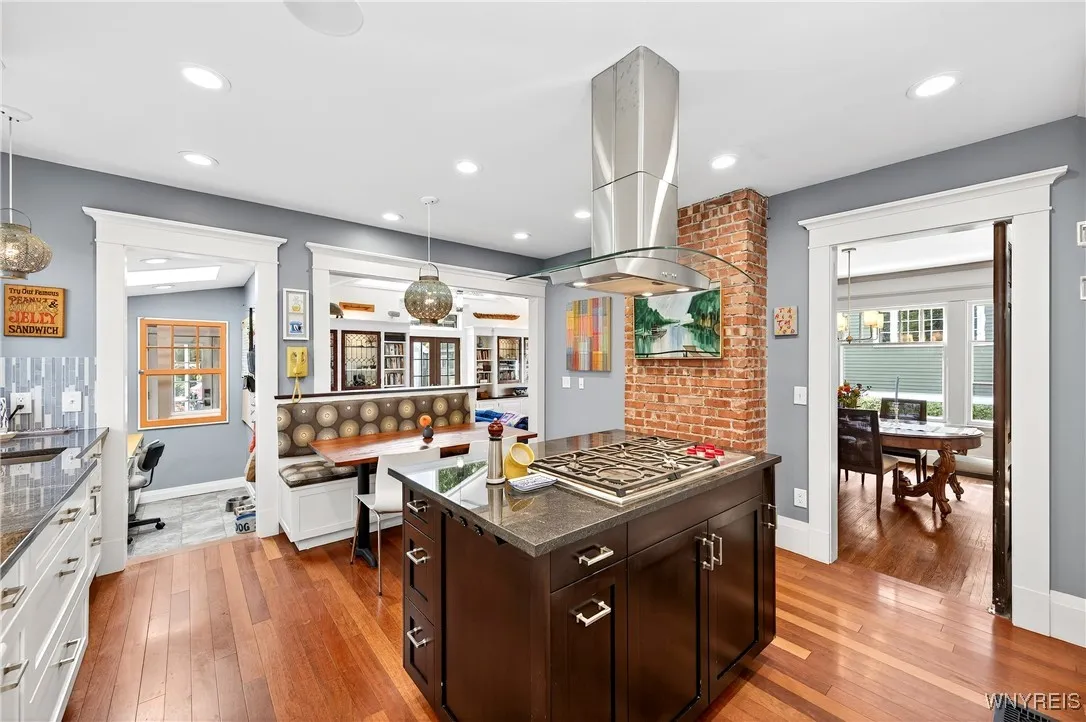 165 Summit Ave, Buffalo, New York 14214, Buffalo, New York 14214, 4 Bedrooms Bedrooms, 10 Rooms Rooms,2 BathroomsBathrooms,Residential,Closed,165 Summit Ave, Buffalo, New York 14214,0,B1636215