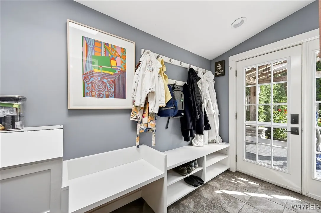 165 Summit Ave, Buffalo, New York 14214, Buffalo, New York 14214, 4 Bedrooms Bedrooms, 10 Rooms Rooms,2 BathroomsBathrooms,Residential,Closed,165 Summit Ave, Buffalo, New York 14214,0,B1636215