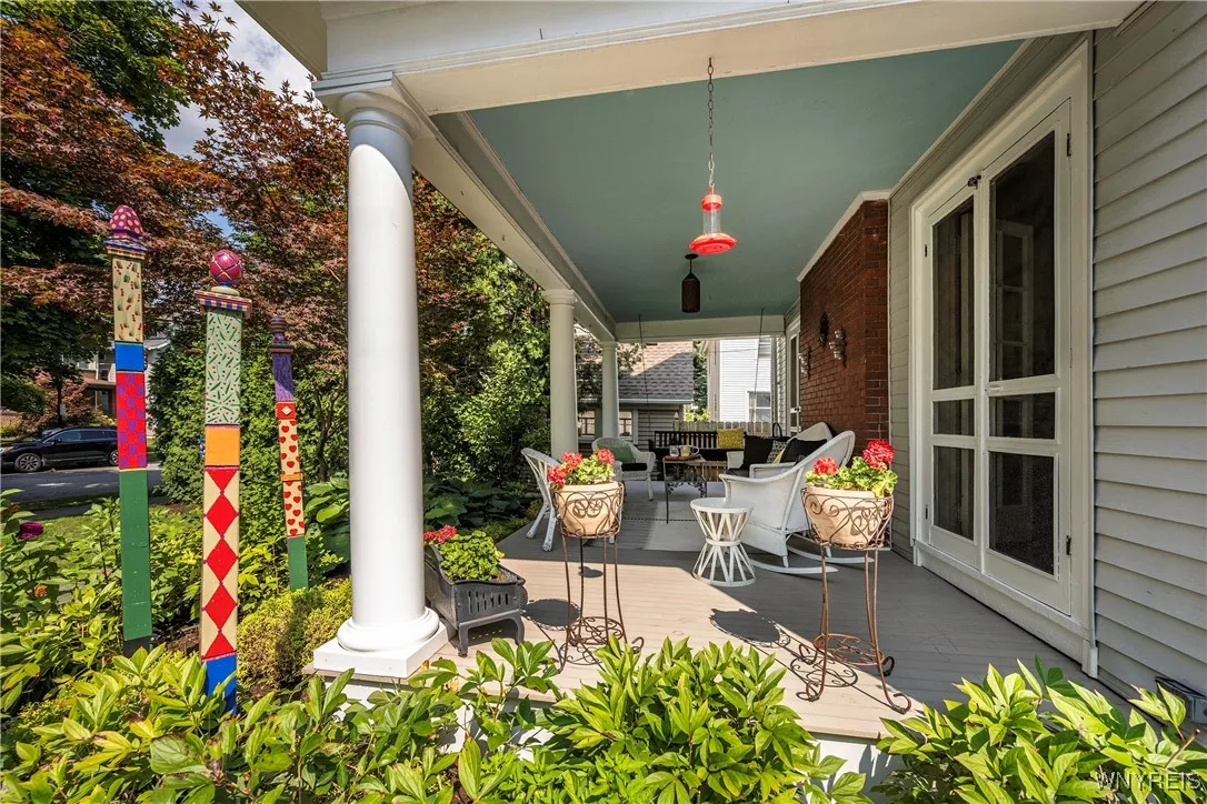 165 Summit Ave, Buffalo, New York 14214, Buffalo, New York 14214, 4 Bedrooms Bedrooms, 10 Rooms Rooms,2 BathroomsBathrooms,Residential,Closed,165 Summit Ave, Buffalo, New York 14214,0,B1636215