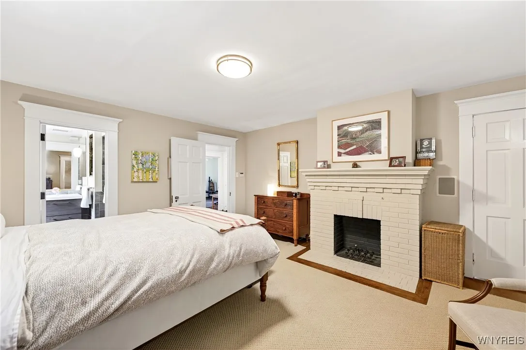 165 Summit Ave, Buffalo, New York 14214, Buffalo, New York 14214, 4 Bedrooms Bedrooms, 10 Rooms Rooms,2 BathroomsBathrooms,Residential,Closed,165 Summit Ave, Buffalo, New York 14214,0,B1636215