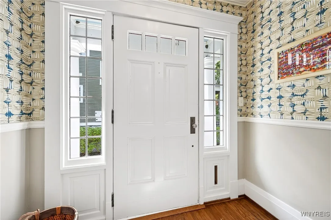 165 Summit Ave, Buffalo, New York 14214, Buffalo, New York 14214, 4 Bedrooms Bedrooms, 10 Rooms Rooms,2 BathroomsBathrooms,Residential,Closed,165 Summit Ave, Buffalo, New York 14214,0,B1636215