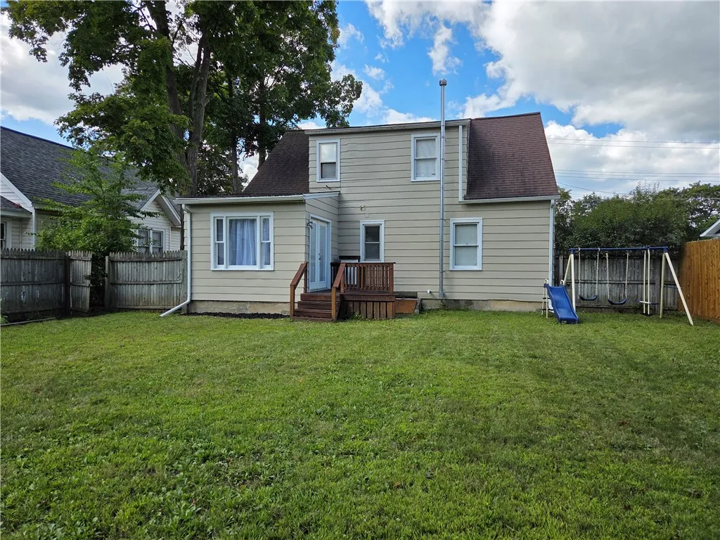 1009 Hulett Street, Horseheads, New York 14845, Horseheads, New York 14845, 4 Bedrooms Bedrooms, 7 Rooms Rooms,2 BathroomsBathrooms,Residential,For Sale,1009 Hulett Street, Horseheads, New York 14845,0,R1636601