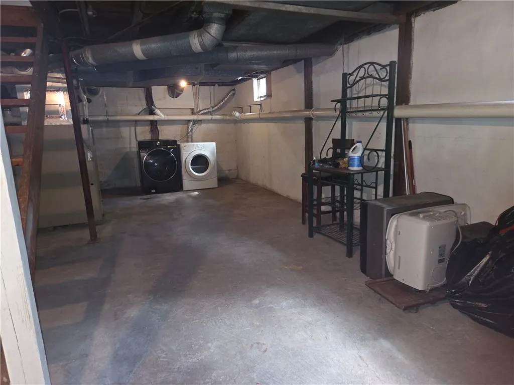 1009 Hulett Street, Horseheads, New York 14845, Horseheads, New York 14845, 4 Bedrooms Bedrooms, 7 Rooms Rooms,2 BathroomsBathrooms,Residential,For Sale,1009 Hulett Street, Horseheads, New York 14845,0,R1636601