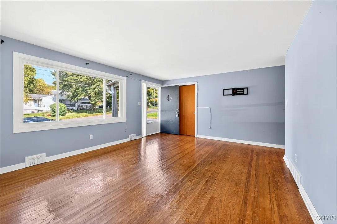 216 Pine Grove Street, Syracuse, New York 13210, Syracuse, New York 13210, 4 Bedrooms Bedrooms, 10 Rooms Rooms,2 BathroomsBathrooms,Residential Lease,For Rent,216 Pine Grove Street, Syracuse, New York 13210,0,S1636227