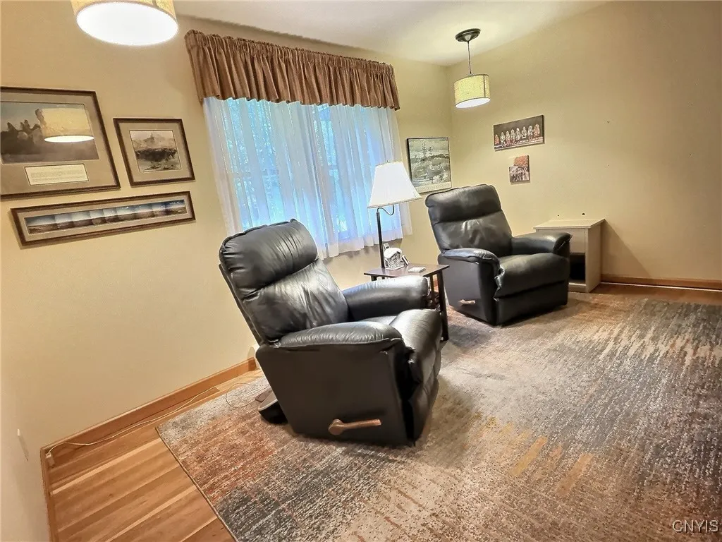3rd bedroom being used as a TV room