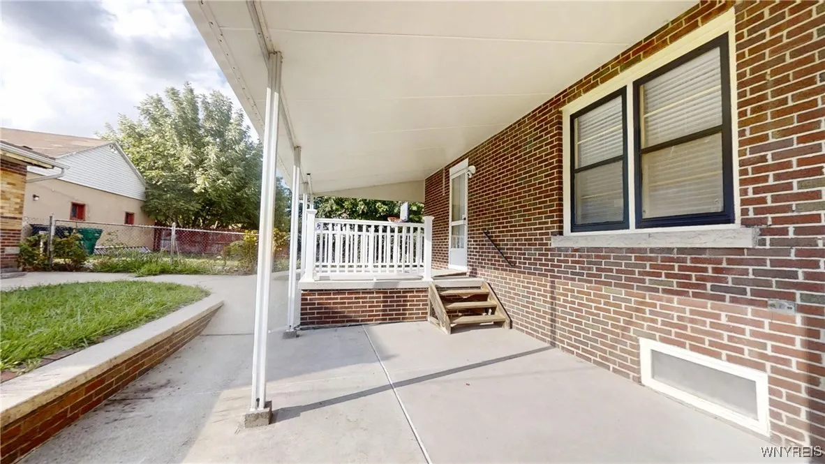 532 16th Street 1 Lower, Niagara Falls, New York 1, Niagara Falls, New York 14301, 3 Bedrooms Bedrooms, 5 Rooms Rooms,1 BathroomBathrooms,Residential Lease,For Rent,532 16th Street 1 Lower, Niagara Falls, New York 1,0,B1636609