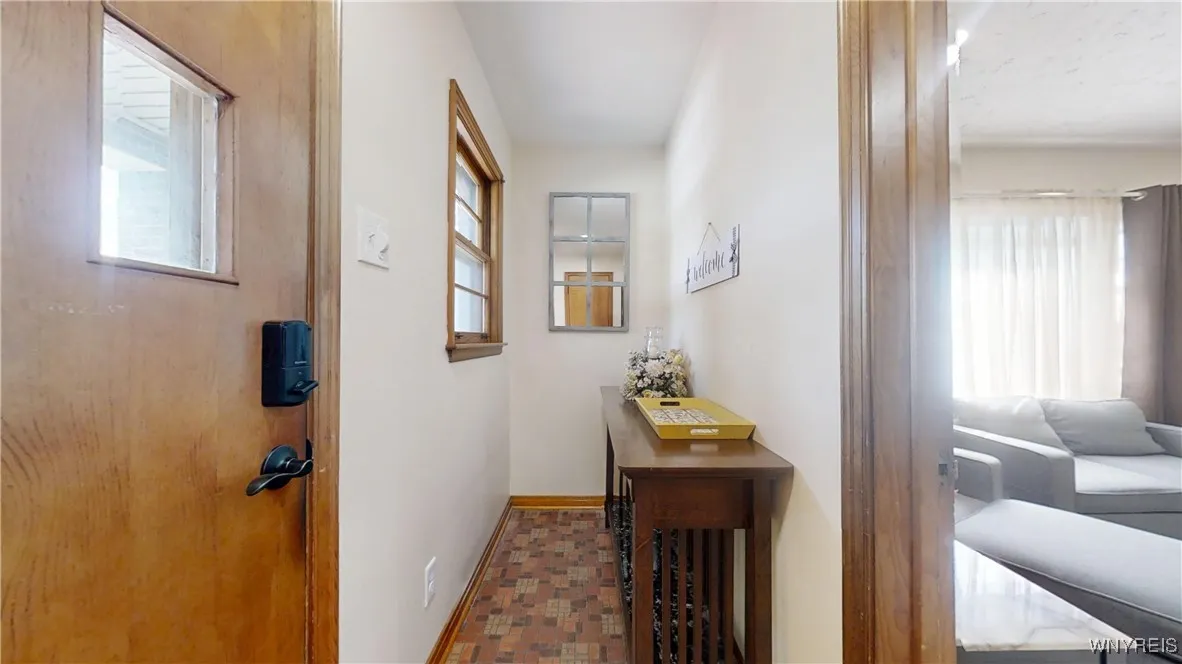 532 16th Street 1 Lower, Niagara Falls, New York 1, Niagara Falls, New York 14301, 3 Bedrooms Bedrooms, 5 Rooms Rooms,1 BathroomBathrooms,Residential Lease,For Rent,532 16th Street 1 Lower, Niagara Falls, New York 1,0,B1636609