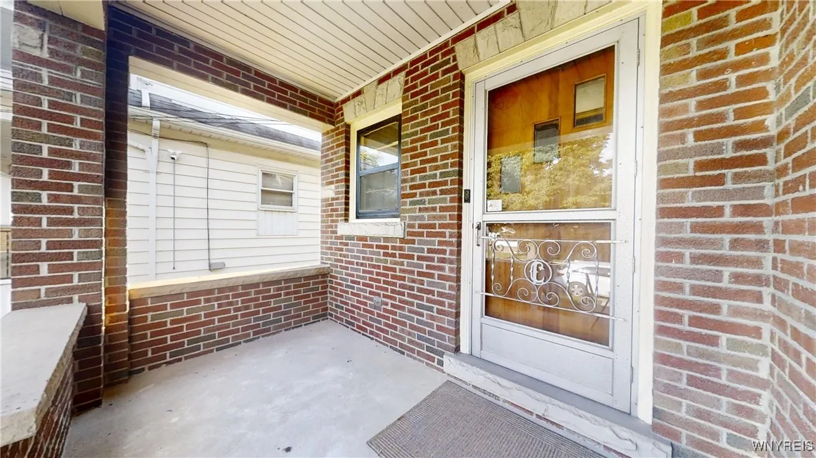 532 16th Street 1 Lower, Niagara Falls, New York 1, Niagara Falls, New York 14301, 3 Bedrooms Bedrooms, 5 Rooms Rooms,1 BathroomBathrooms,Residential Lease,For Rent,532 16th Street 1 Lower, Niagara Falls, New York 1,0,B1636609