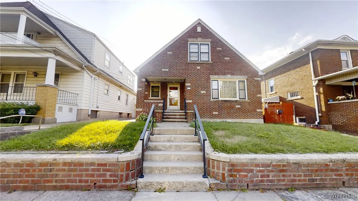 532 16th Street, Niagara Falls, New York 14301, Niagara Falls, New York 14301, 2 Bedrooms Bedrooms, 4 Rooms Rooms,1 BathroomBathrooms,Residential Lease,For Rent,532 16th Street, Niagara Falls, New York 14301,0,B1636618