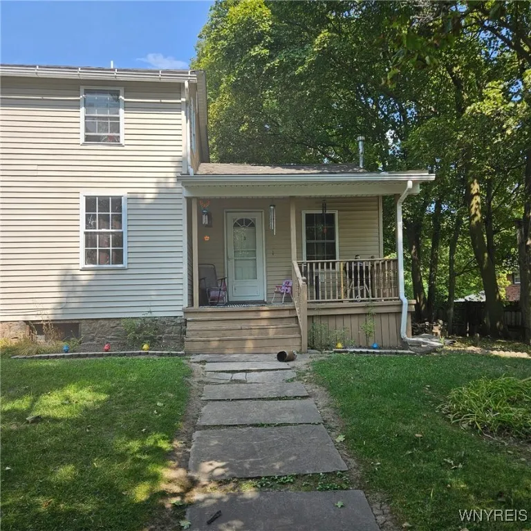 247 Lock Street, Lockport City, New York 14094, Lockport City, New York 14094, 5 Bedrooms Bedrooms, ,3 BathroomsBathrooms,Residential,For Sale,247 Lock Street, Lockport City, New York 14094,0,B1636592