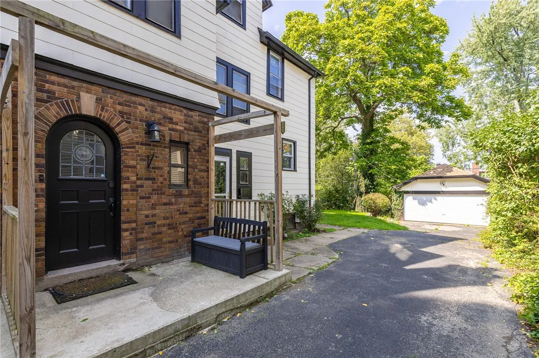216 Seneca Parkway, Rochester, New York 14613, Rochester, New York 14613, 7 Bedrooms Bedrooms, 10 Rooms Rooms,3 BathroomsBathrooms,Residential,For Sale,216 Seneca Parkway, Rochester, New York 14613,0,R1636286