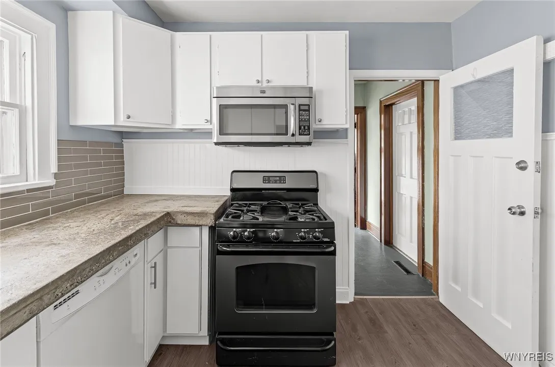 371 Hamilton Boulevard, Tonawanda, New York 14217, Tonawanda, New York 14217, 4 Bedrooms Bedrooms, ,2 BathroomsBathrooms,Residential,Closed,371 Hamilton Boulevard, Tonawanda, New York 14217,0,B1636130