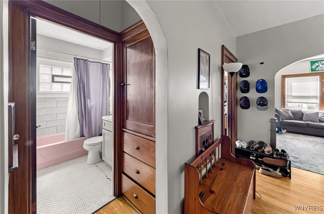 371 Hamilton Boulevard, Tonawanda, New York 14217, Tonawanda, New York 14217, 4 Bedrooms Bedrooms, ,2 BathroomsBathrooms,Residential,Closed,371 Hamilton Boulevard, Tonawanda, New York 14217,0,B1636130