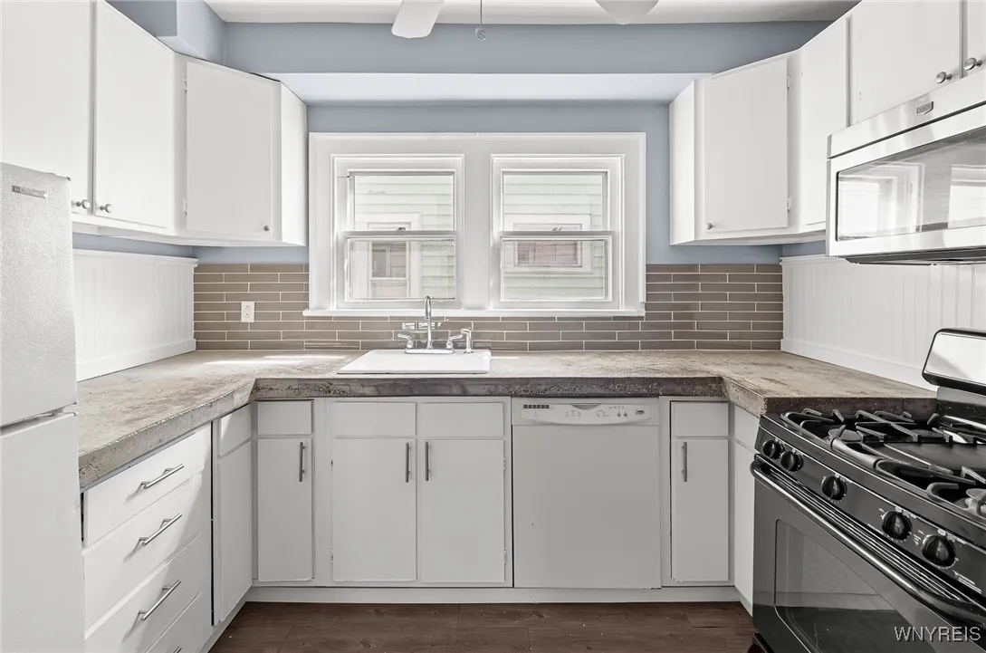 371 Hamilton Boulevard, Tonawanda, New York 14217, Tonawanda, New York 14217, 4 Bedrooms Bedrooms, ,2 BathroomsBathrooms,Residential,Closed,371 Hamilton Boulevard, Tonawanda, New York 14217,0,B1636130