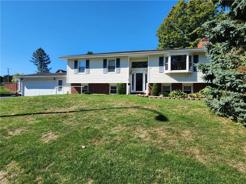 1 Pine Circle, Mt Morris, New York 14510, Mt Morris, New York 14510, 4 Bedrooms Bedrooms, 7 Rooms Rooms,2 BathroomsBathrooms,Residential,For Sale,1 Pine Circle, Mt Morris, New York 14510,0,R1635077