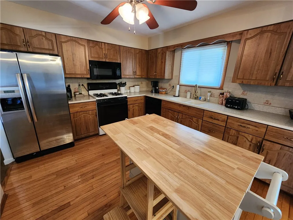 1 Pine Circle, Mt Morris, New York 14510, Mt Morris, New York 14510, 4 Bedrooms Bedrooms, 7 Rooms Rooms,2 BathroomsBathrooms,Residential,For Sale,1 Pine Circle, Mt Morris, New York 14510,0,R1635077