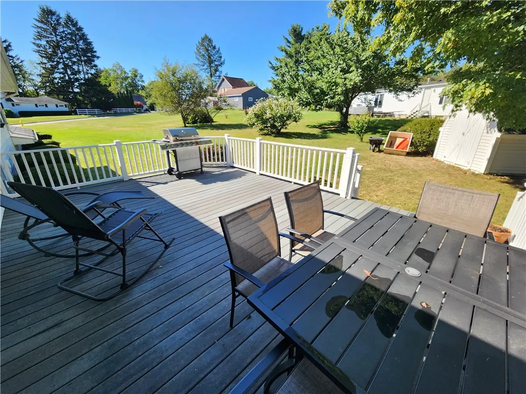 1 Pine Circle, Mt Morris, New York 14510, Mt Morris, New York 14510, 4 Bedrooms Bedrooms, 7 Rooms Rooms,2 BathroomsBathrooms,Residential,For Sale,1 Pine Circle, Mt Morris, New York 14510,0,R1635077