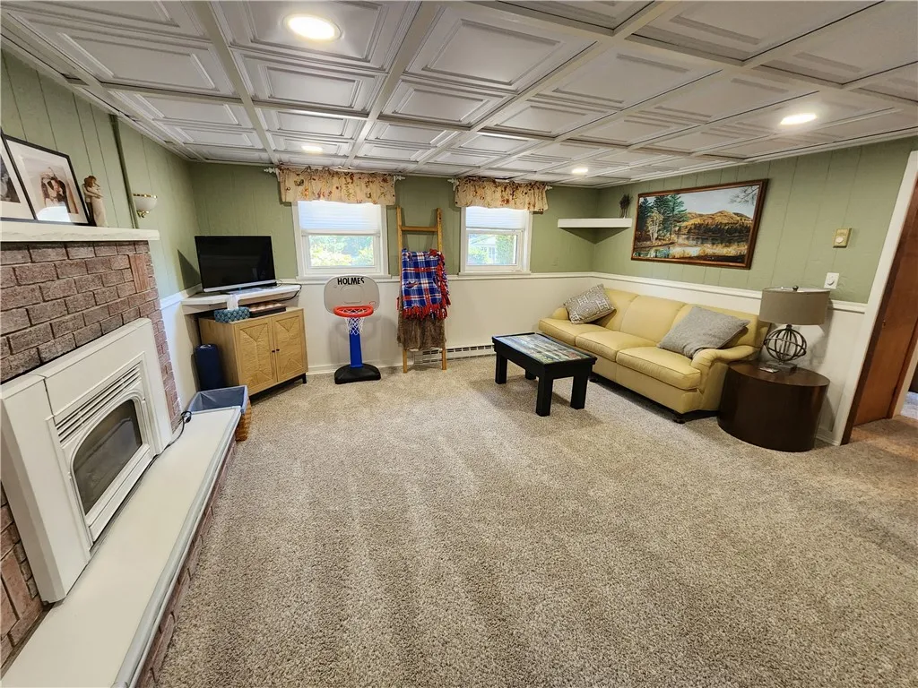 1 Pine Circle, Mt Morris, New York 14510, Mt Morris, New York 14510, 4 Bedrooms Bedrooms, 7 Rooms Rooms,2 BathroomsBathrooms,Residential,For Sale,1 Pine Circle, Mt Morris, New York 14510,0,R1635077