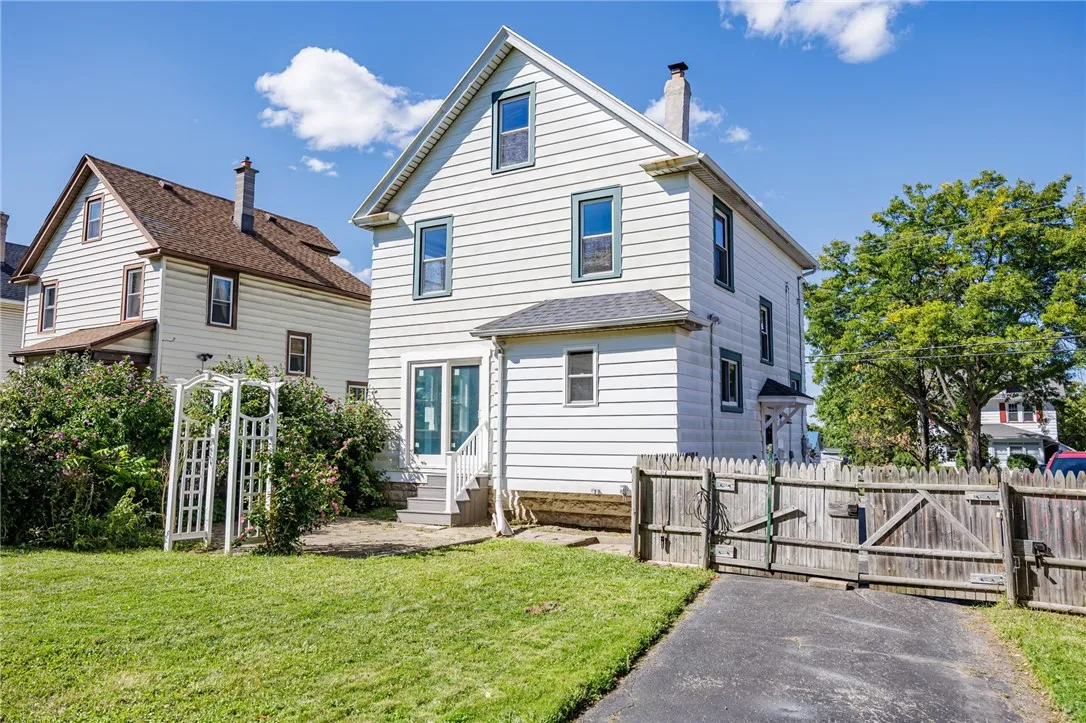 891 Ridgeway Avenue, Rochester, New York 14615, Rochester, New York 14615, 3 Bedrooms Bedrooms, 6 Rooms Rooms,1 BathroomBathrooms,Residential,Closed,891 Ridgeway Avenue, Rochester, New York 14615,0,R1636619