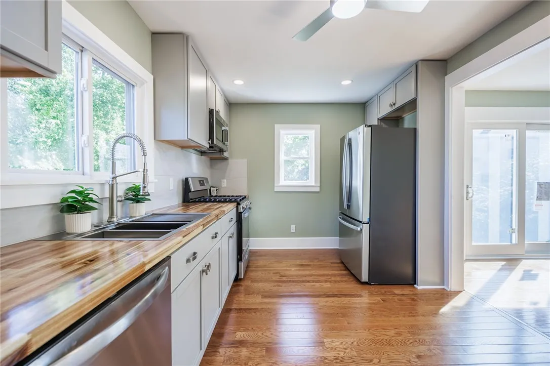 891 Ridgeway Avenue, Rochester, New York 14615, Rochester, New York 14615, 3 Bedrooms Bedrooms, 6 Rooms Rooms,1 BathroomBathrooms,Residential,Closed,891 Ridgeway Avenue, Rochester, New York 14615,0,R1636619