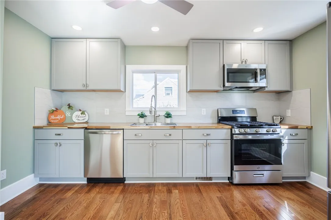 891 Ridgeway Avenue, Rochester, New York 14615, Rochester, New York 14615, 3 Bedrooms Bedrooms, 6 Rooms Rooms,1 BathroomBathrooms,Residential,Closed,891 Ridgeway Avenue, Rochester, New York 14615,0,R1636619