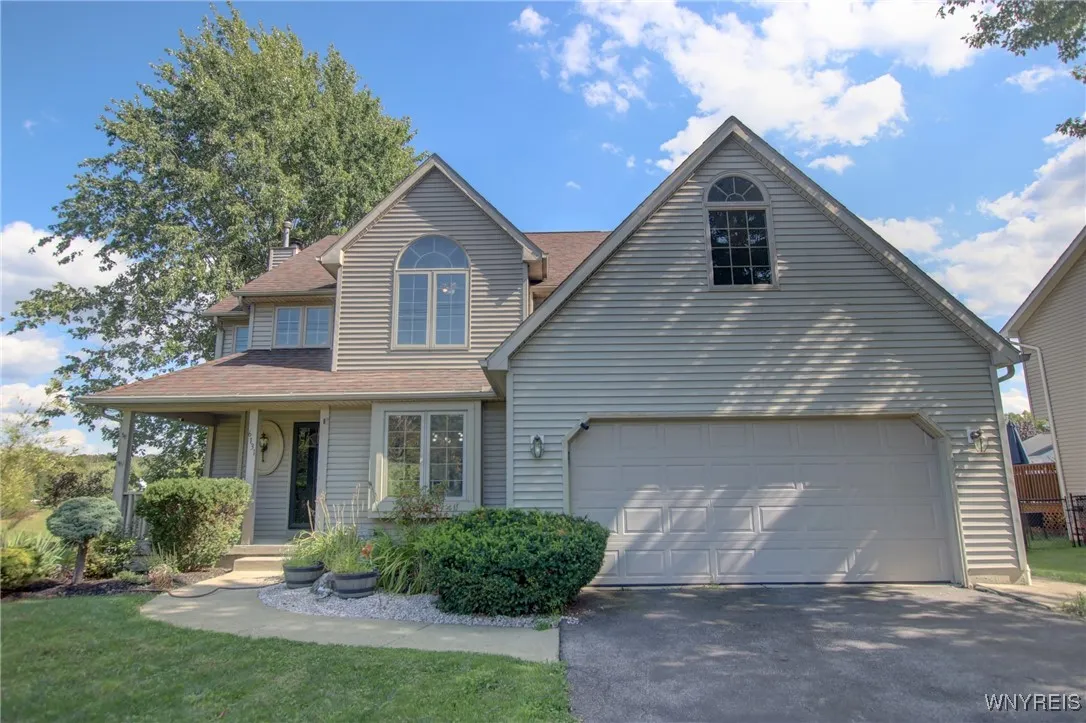 6131 Versailles Road, Hamburg, New York 14085, Hamburg, New York 14085, 3 Bedrooms Bedrooms, 9 Rooms Rooms,2 BathroomsBathrooms,Residential,For Sale,6131 Versailles Road, Hamburg, New York 14085,0,B1635608
