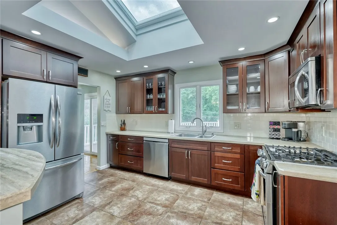 59 Arrowhead Lane, Penfield, New York 14526, Penfield, New York 14526, 4 Bedrooms Bedrooms, 8 Rooms Rooms,1 BathroomBathrooms,Residential,Closed,59 Arrowhead Lane, Penfield, New York 14526,0,R1636675