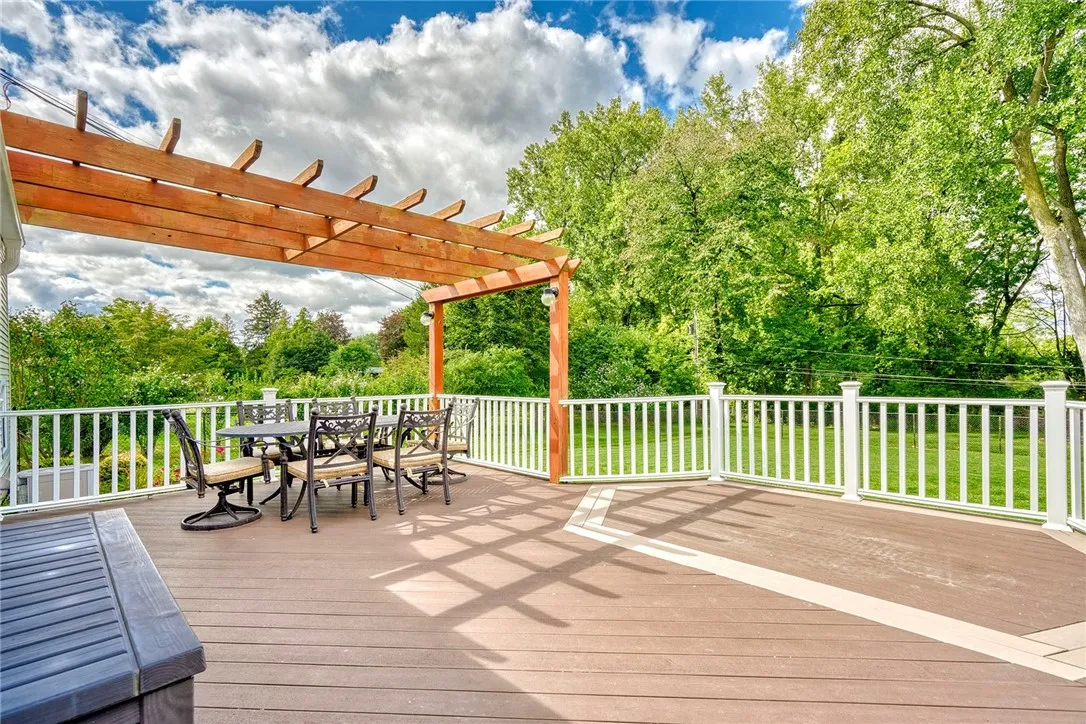 59 Arrowhead Lane, Penfield, New York 14526, Penfield, New York 14526, 4 Bedrooms Bedrooms, 8 Rooms Rooms,1 BathroomBathrooms,Residential,Closed,59 Arrowhead Lane, Penfield, New York 14526,0,R1636675