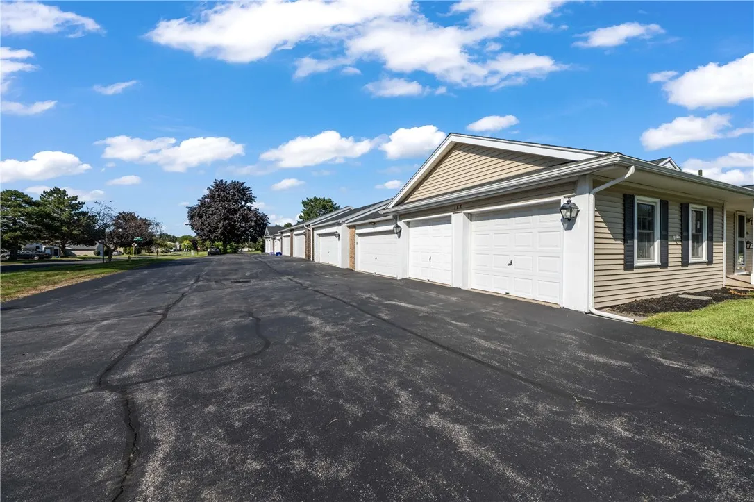 187 South Estate Drive, Webster, New York 14580, Webster, New York 14580, 3 Bedrooms Bedrooms, 7 Rooms Rooms,1 BathroomBathrooms,Residential,Closed,187 South Estate Drive, Webster, New York 14580,0,R1636680