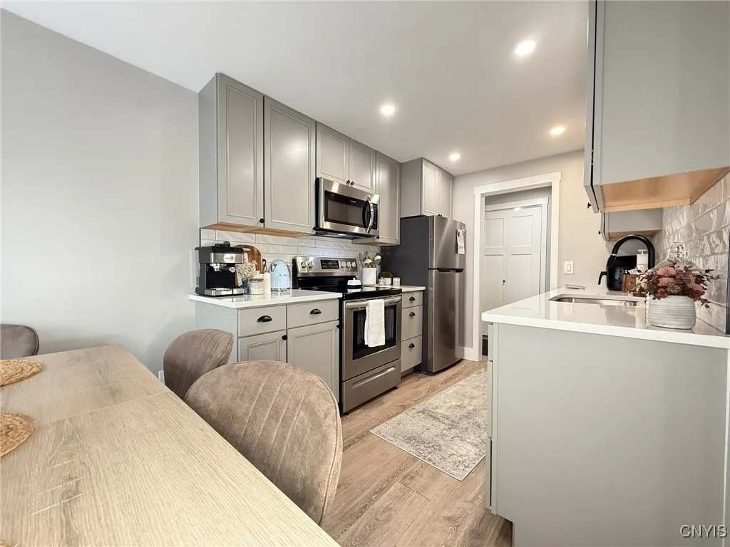 377 Village Blvd. North, Van Buren, New York 13027, Van Buren, New York 13027, 2 Bedrooms Bedrooms, 5 Rooms Rooms,1 BathroomBathrooms,Residential,Closed,377 Village Blvd. North, Van Buren, New York 13027,0,S1635480