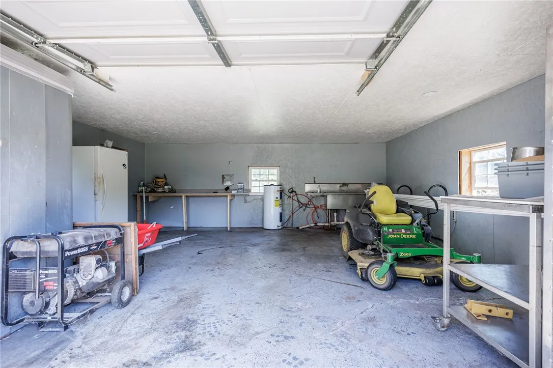 14444 E Bacon Rd Road, Albion, New York 14411, Albion, New York 14411, 4 Bedrooms Bedrooms, 7 Rooms Rooms,2 BathroomsBathrooms,Residential,Closed,14444 E Bacon Rd Road, Albion, New York 14411,0,R1633064