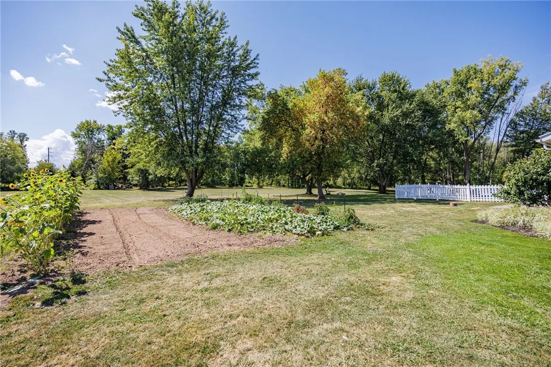 14444 E Bacon Rd Road, Albion, New York 14411, Albion, New York 14411, 4 Bedrooms Bedrooms, 7 Rooms Rooms,2 BathroomsBathrooms,Residential,Closed,14444 E Bacon Rd Road, Albion, New York 14411,0,R1633064