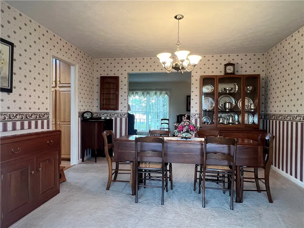 212 Timothy Lane, Horseheads, New York 14845, Horseheads, New York 14845, 4 Bedrooms Bedrooms, 9 Rooms Rooms,2 BathroomsBathrooms,Residential,Closed,212 Timothy Lane, Horseheads, New York 14845,0,R1634050