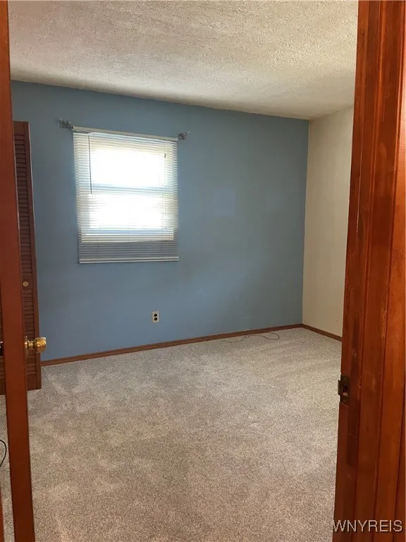 41 Wedgewood Drive, West Seneca, New York 14224, West Seneca, New York 14224, 3 Bedrooms Bedrooms, 6 Rooms Rooms,1 BathroomBathrooms,Residential,For Sale,41 Wedgewood Drive, West Seneca, New York 14224,0,B1636512