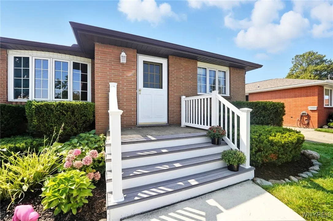 58 Suzette Drive, Cheektowaga, New York 14227, Cheektowaga, New York 14227, 3 Bedrooms Bedrooms, 6 Rooms Rooms,1 BathroomBathrooms,Residential,Closed,58 Suzette Drive, Cheektowaga, New York 14227,0,B1634616