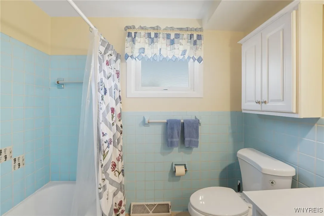 58 Suzette Drive, Cheektowaga, New York 14227, Cheektowaga, New York 14227, 3 Bedrooms Bedrooms, 6 Rooms Rooms,1 BathroomBathrooms,Residential,Closed,58 Suzette Drive, Cheektowaga, New York 14227,0,B1634616