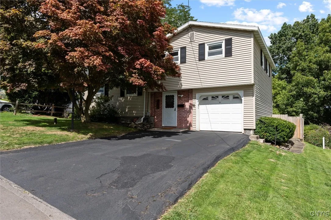 202 Fairdale Avenue, Syracuse, New York 13207, Syracuse, New York 13207, 3 Bedrooms Bedrooms, 10 Rooms Rooms,1 BathroomBathrooms,Residential,For Sale,202 Fairdale Avenue, Syracuse, New York 13207,0,S1636462