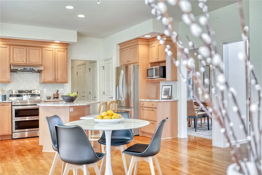 3 Acadian Rise, Perinton, New York 14450, Perinton, New York 14450, 5 Bedrooms Bedrooms, 7 Rooms Rooms,2 BathroomsBathrooms,Residential,For Sale,3 Acadian Rise, Perinton, New York 14450,0,R1635475