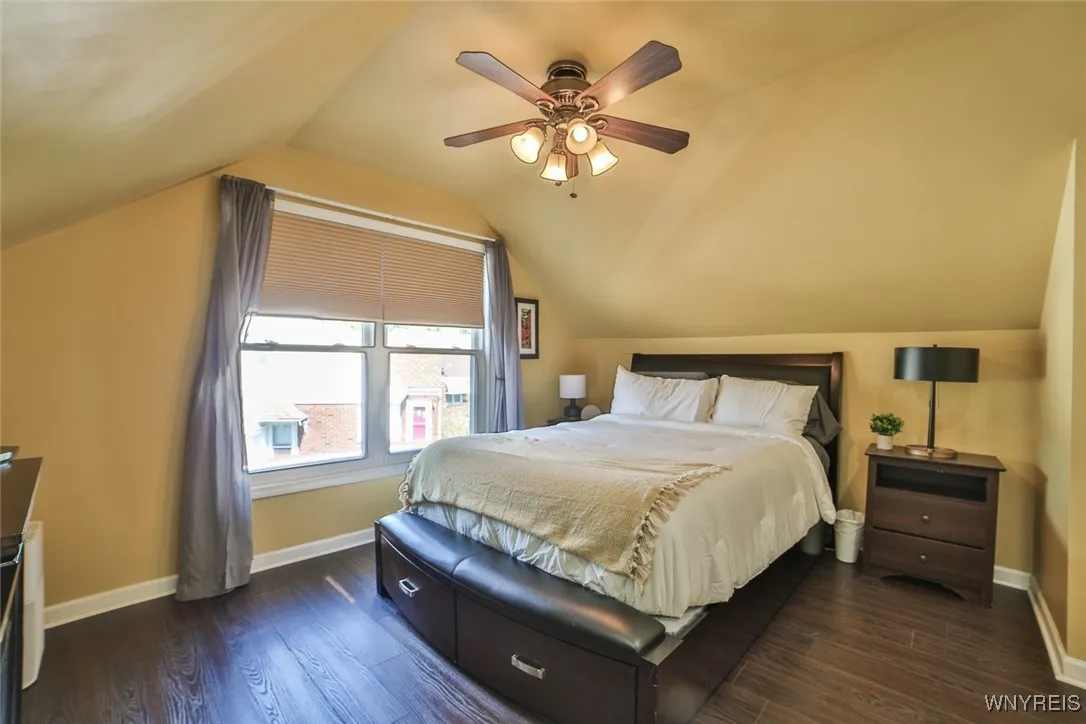 4 Highview Court, Cheektowaga, New York 14215, Cheektowaga, New York 14215, 2 Bedrooms Bedrooms, 6 Rooms Rooms,2 BathroomsBathrooms,Residential,For Sale,4 Highview Court, Cheektowaga, New York 14215,0,B1635718