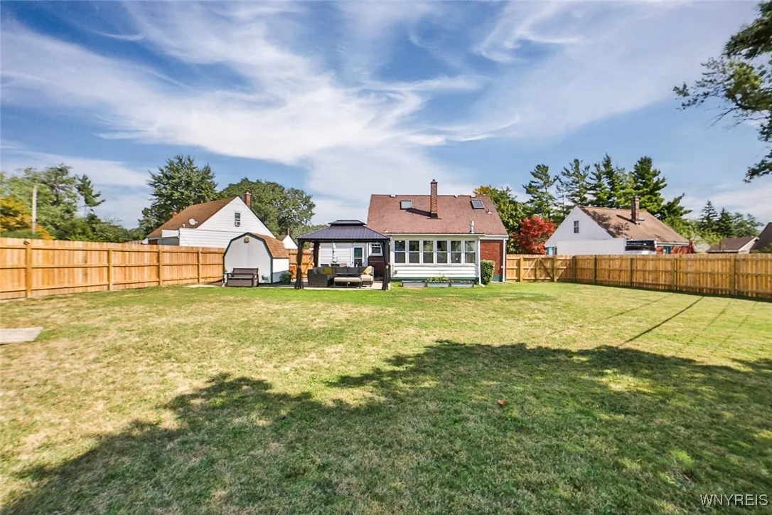 4 Highview Court, Cheektowaga, New York 14215, Cheektowaga, New York 14215, 2 Bedrooms Bedrooms, 6 Rooms Rooms,2 BathroomsBathrooms,Residential,For Sale,4 Highview Court, Cheektowaga, New York 14215,0,B1635718