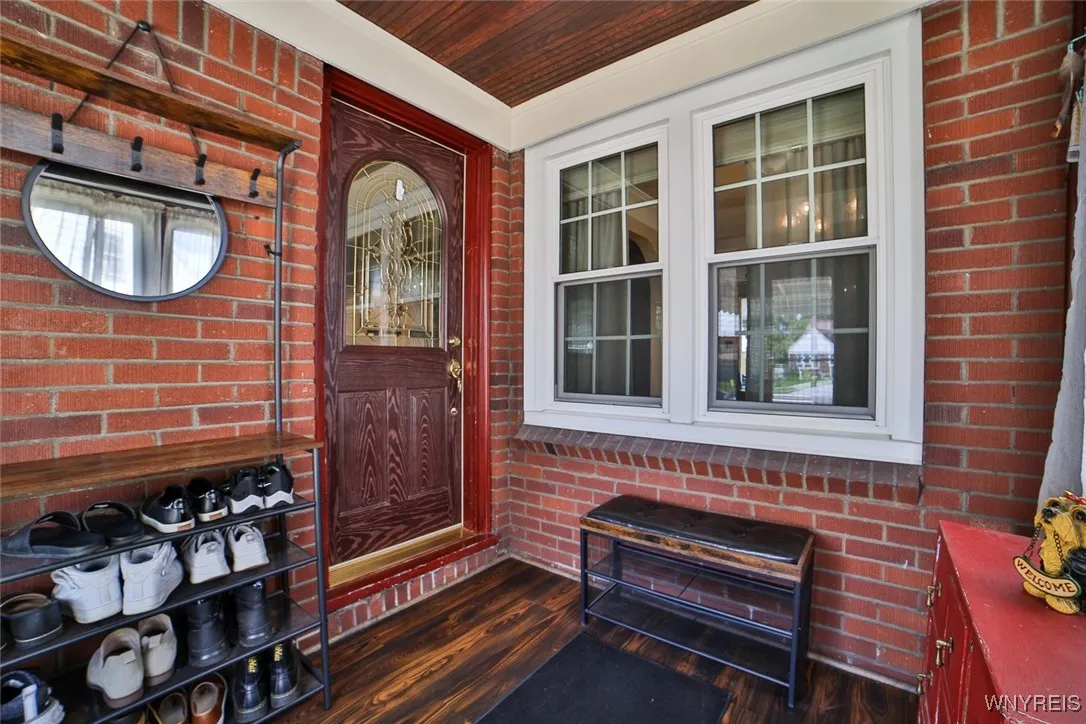4 Highview Court, Cheektowaga, New York 14215, Cheektowaga, New York 14215, 2 Bedrooms Bedrooms, 6 Rooms Rooms,2 BathroomsBathrooms,Residential,For Sale,4 Highview Court, Cheektowaga, New York 14215,0,B1635718